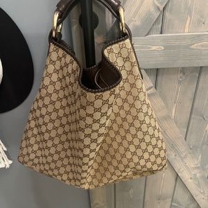 GUCCI bag   Slight wear bottom corners/clean inside